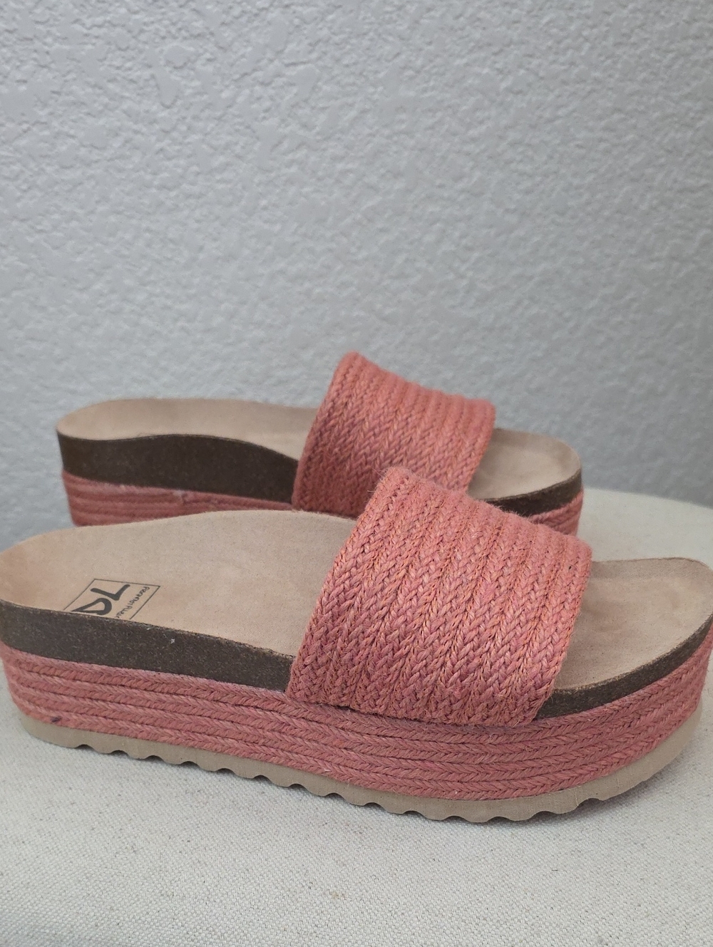 Dirty Laundry Coral Woven Platform Slide Wedges Size 7.5 NWOT